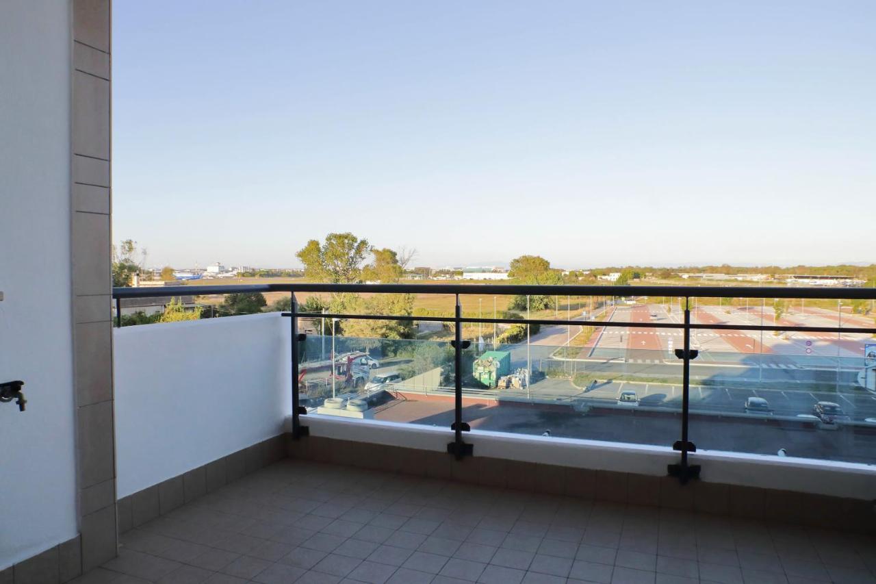 Bilocale Con Vista Sull'Aeroporto - Comodo Per Il Viaggio Fiumicino Dış mekan fotoğraf